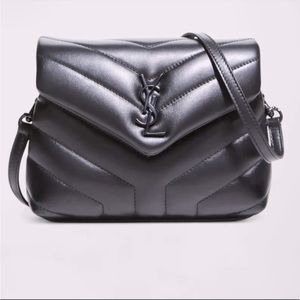 YSL Loulou Small Matelasse Calfskin. Matte Black Hardware. Box & Dust Bag.
